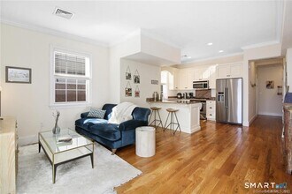 1241 Post Rd in Fairfield, CT - Building Photo - Building Photo