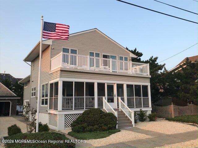 10 E St in Seaside Park, NJ - Building Photo