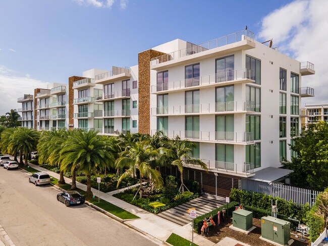 AquaMar Las Olas in Fort Lauderdale, FL - Foto de edificio - Building Photo