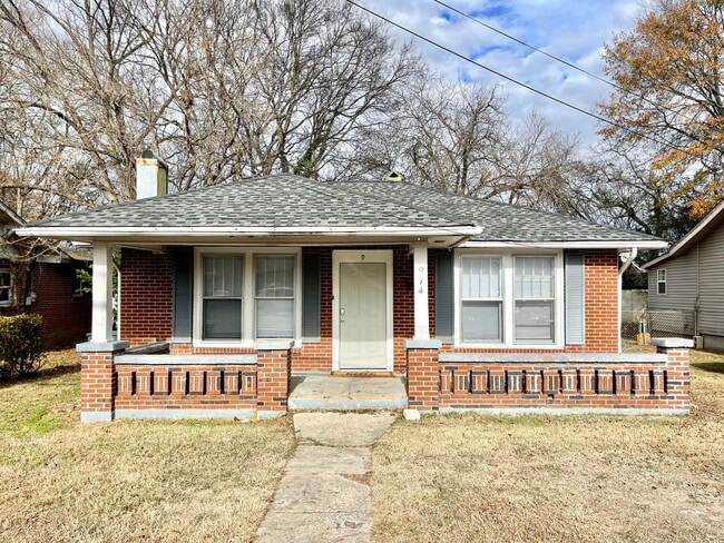 property at 914 W College St