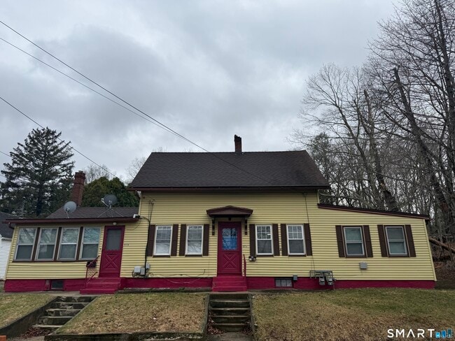 211 Palmer St Ext in Norwich, CT - Building Photo - Building Photo