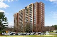 Chelsea Towers in Bethesda, MD - Building Photo - Building Photo