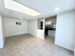 534 W Baughman Ave in Claremont, CA - Building Photo - Building Photo