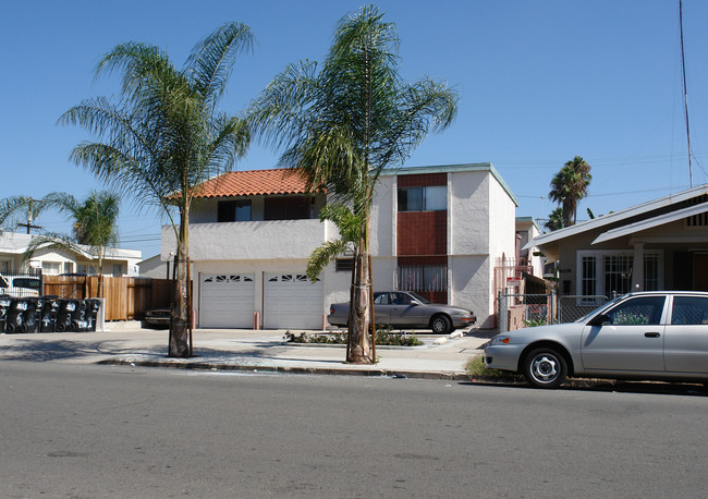 3863 Highland Ave in San Diego, CA - Building Photo - Building Photo