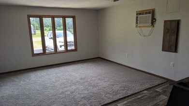 25146 Nature Rd in Leon, IA - Building Photo - Building Photo