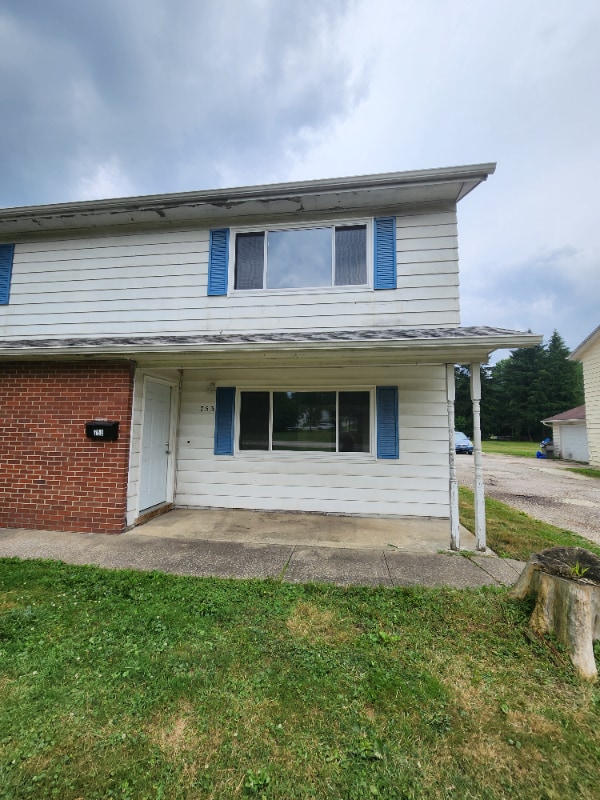 753 Akron Blvd