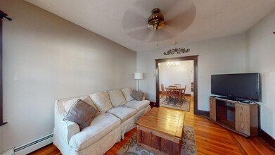 139 Hillsdale Rd in Somerville, MA - Building Photo - Building Photo