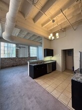 Dan River Crossing in Danville, VA - Foto de edificio - Interior Photo