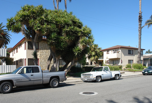 3371-3395 Rexford St in Ventura, CA - Building Photo - Building Photo