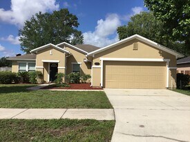 2320 Brian Lakes Dr E in Jacksonville, FL - Building Photo