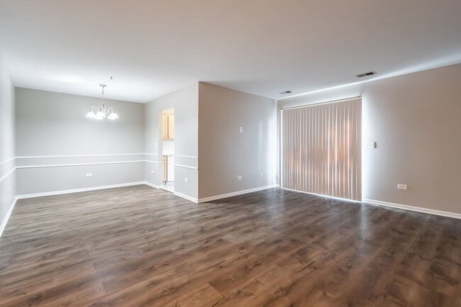 216 Westminster Ct in Schaumburg, IL - Building Photo - Building Photo