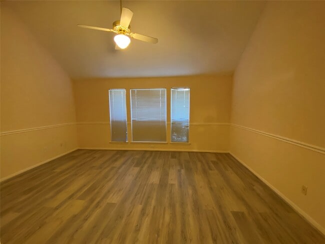 property at 215 W New Meadows Dr