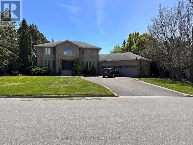 39-39 Dennis Dr