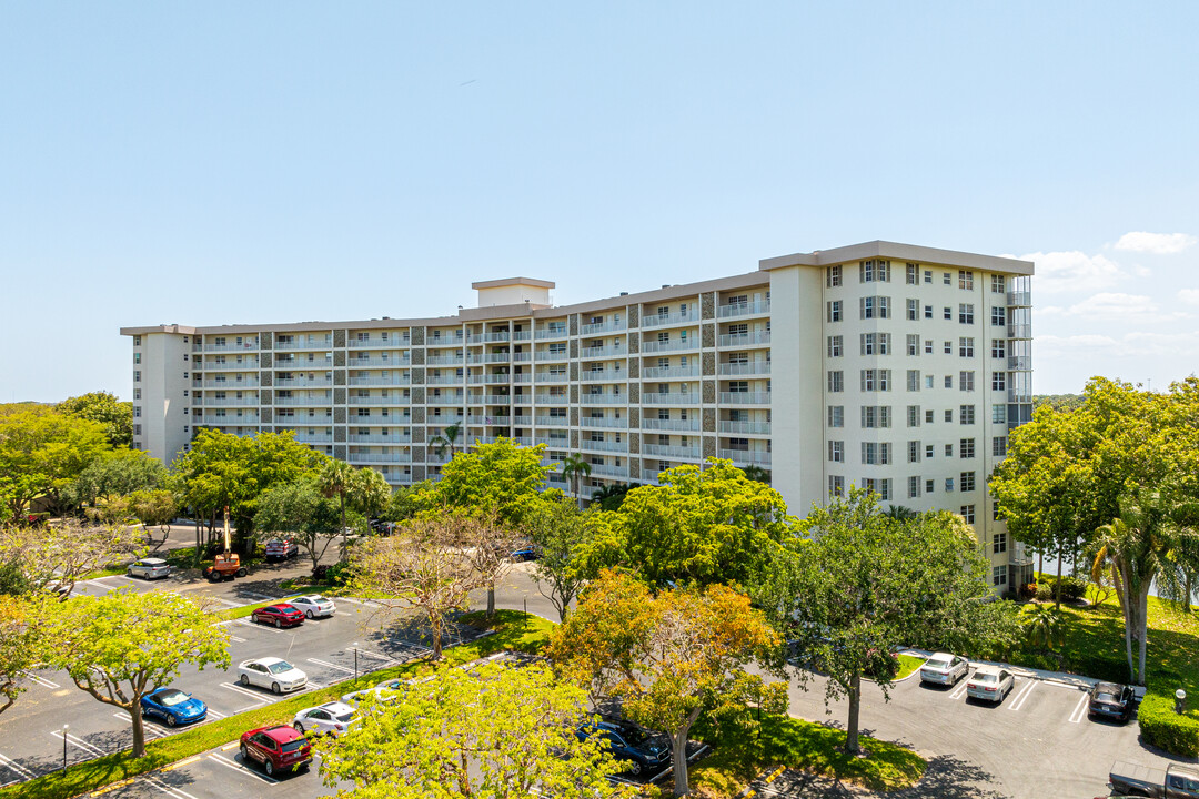 Condo One Hundred Fourteen in Pompano Beach, FL - Building Photo