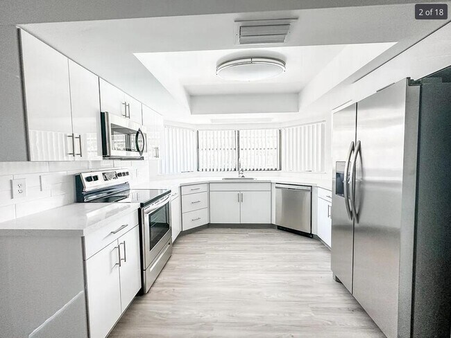 3048 NW 27th Terrace in Boca Raton, FL - Building Photo - Building Photo