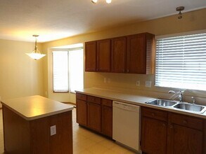7793 Waggoner Chase Blvd in Blacklick, OH - Foto de edificio - Building Photo