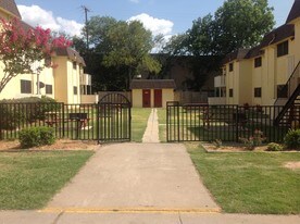2 bedroom houses for rent in irving texas townhomes 1701 britain rd irving homes for rent irving tx 2 bedroom houses for rent in irving texas townhomes 1701 britain rd irving homes for rent irving tx