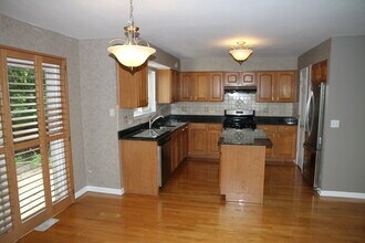 2723 Whitehall Ln in Naperville, IL - Building Photo - Building Photo