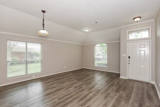 510 Branchwood Dr in Lancaster, TX - Building Photo - Building Photo