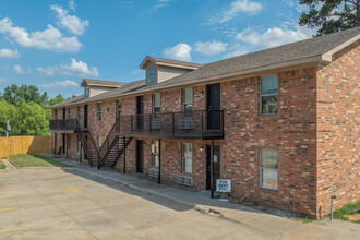 Falcon Crest in Mayflower, AR - Building Photo - Building Photo