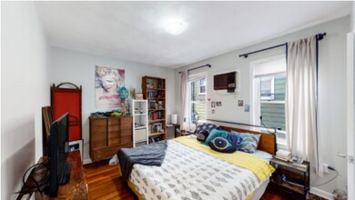 13 Partridge Ave, Unit 1 in Somerville, MA - Foto de edificio - Building Photo