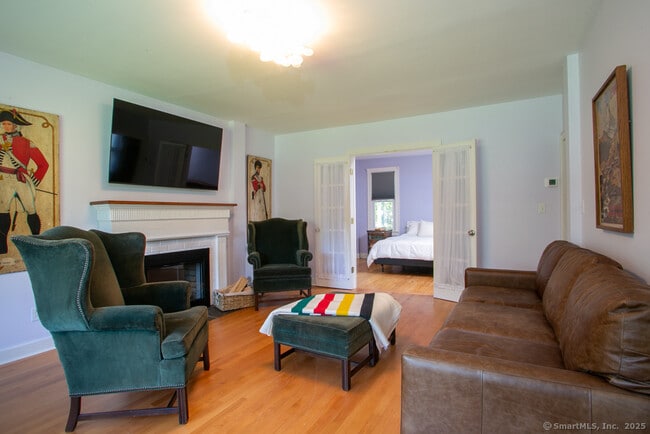 property at 50 Farnum Rd