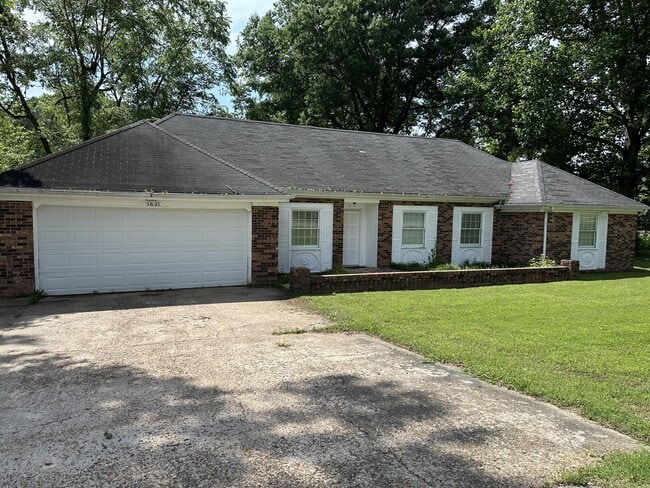 property at 3621 Forest Hill Rd