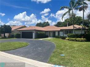 6401 NW 53rd St in Coral Springs, FL - Building Photo - Building Photo