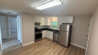 Upton St Apartments LLC in Grafton, MA - Building Photo - Building Photo