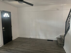 525 Sunnyside Ave in East Pittsburgh, PA - Building Photo - Building Photo