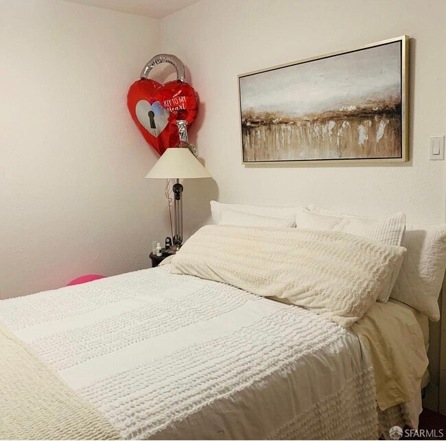 14 Visitacion Ave in Brisbane, CA - Building Photo - Building Photo