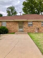 6411 York Dr in Lubbock, TX - Building Photo - Building Photo
