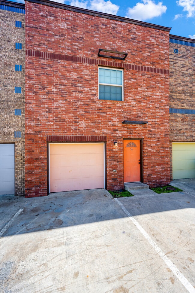 14 NE 7th St in Newcastle, OK - Building Photo - Building Photo