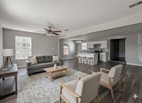 7703 McHenry St in Houston, TX - Building Photo