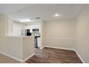 Leaf Stone Apartments in Covington, GA - Foto de edificio - Building Photo