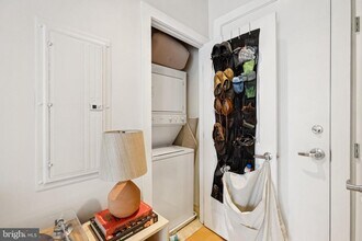 301 Massachusetts Ave NW in Washington, DC - Building Photo - Building Photo