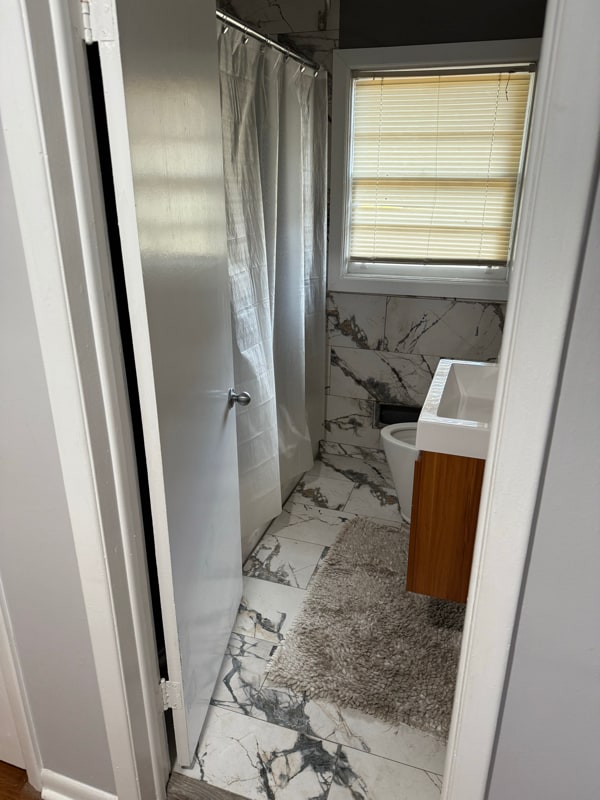 property at 153 Oakcliff Ct NW