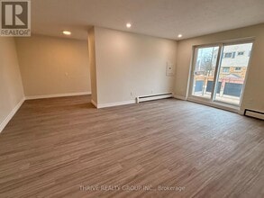 1500 Mclarenwood Terrace in London, ON - Building Photo - Building Photo