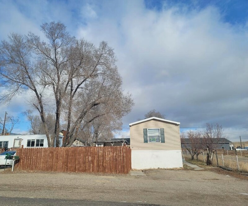 4232 Johnson Way in Green River, WY - Foto de edificio
