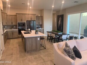 1557 E Megan St in Gilbert, AZ - Building Photo - Building Photo