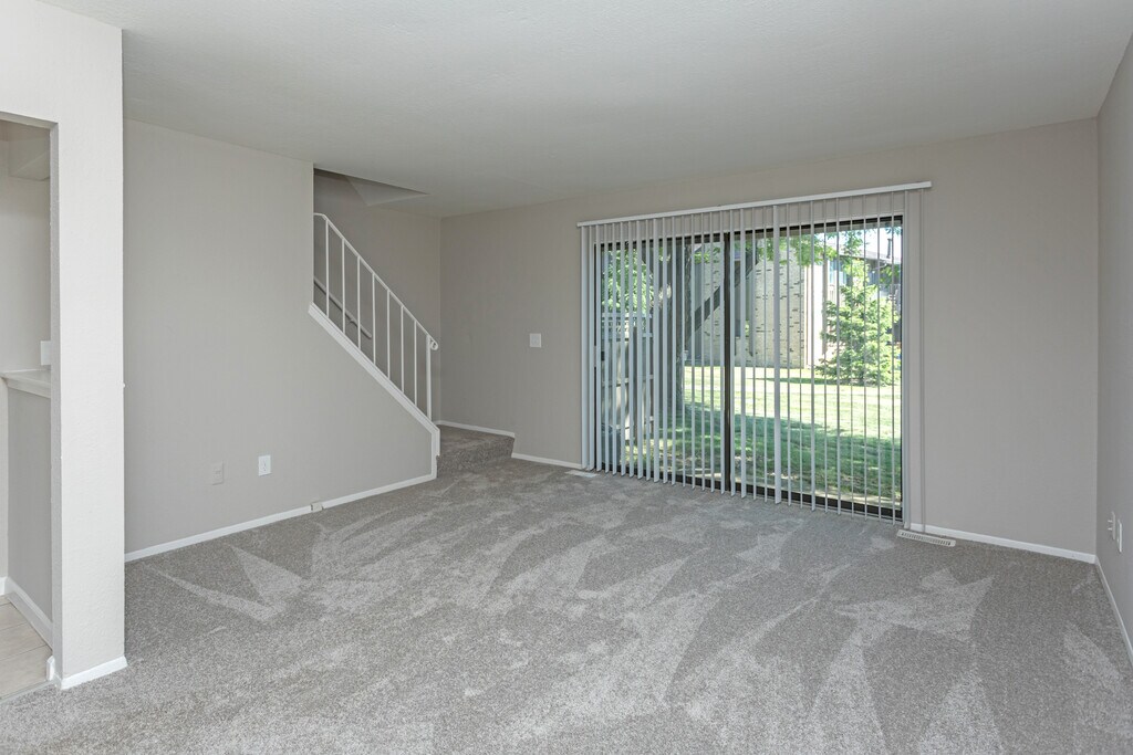 Essex at Hampton Apartments in Rochester Hills, MI