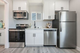 4349 Bancroft St in San Diego, CA - Building Photo - Building Photo