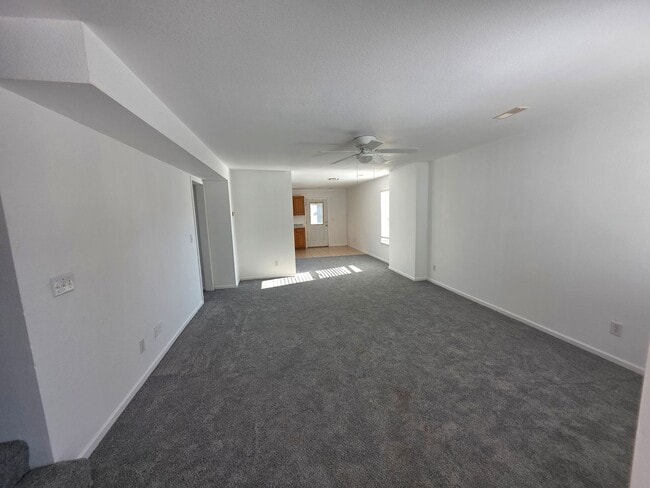 400 Elliott Ln in Knob Noster, MO - Building Photo - Building Photo