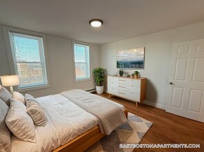 117 Orleans St, Unit 7 in Boston, MA - Foto de edificio - Building Photo