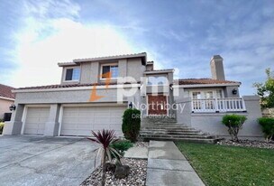 3213 Hilton Head Dr in Fairfield, CA - Building Photo