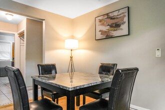 432 Elmwood Ave in Evanston, IL - Building Photo - Building Photo