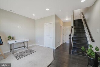 3243 Stone Barn Dr in Frederick, MD - Building Photo - Building Photo