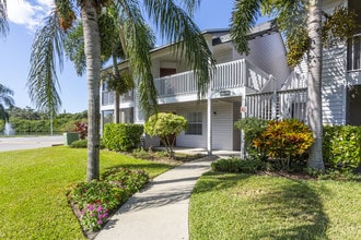 Timber Chase at Sarasota Bay in Sarasota, FL - Foto de edificio - Building Photo