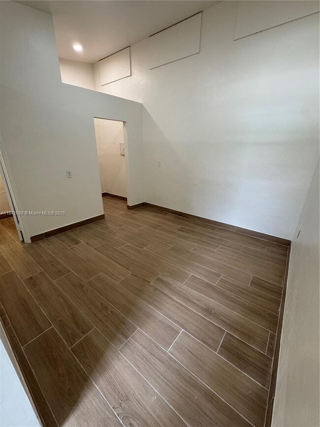 901 SW 5th Ave in Miami, FL - Building Photo - Building Photo