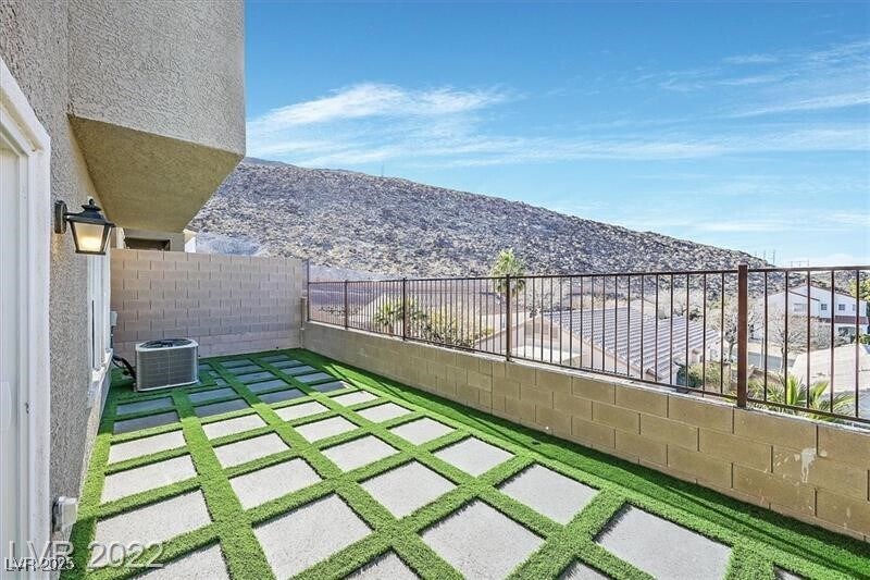 372 Rosefinch St in Henderson, NV - Building Photo